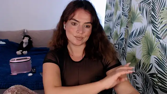 ChloeJewel1 online show from 07-21-26, 09:33