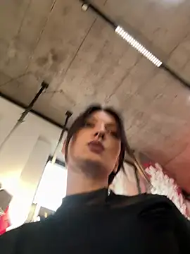 Snapshot of BabeRainbow chatting on 02-05-25, 12:06 BabeRainbow online show from 02-05-25, 12:06