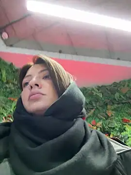 Snapshot of BabeRainbow chatting on 02-10-25, 09:14 BabeRainbow online show from 02-10-25, 09:14