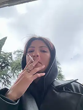 Snapshot of BabeRainbow chatting on 02-18-25, 09:32 BabeRainbow online show from 02-18-25, 09:32