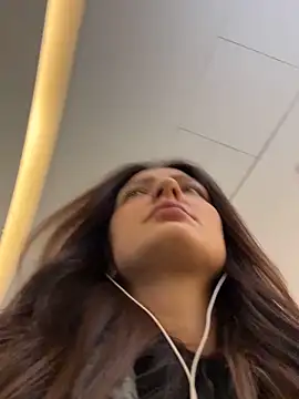 Snapshot of BabeRainbow chatting on 09-27-25, 01:49 BabeRainbow online show from 09-27-25, 01:49