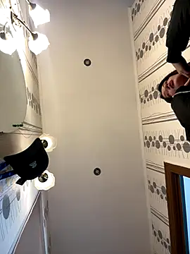 Snapshot of BabeRainbow chatting on 10-17-25, 09:01 BabeRainbow online show from 10-17-25, 09:01