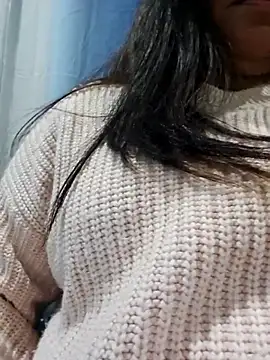 Snapshot of XLennaMX chatting on 01-17-26, 01:21 XLennaMX online show from 01-17-26, 01:21