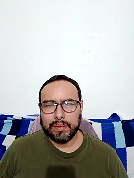 Snapshot of ElSunEagle chatting on 01-15-26, 01:43 ElSunEagle online show from 01-15-26, 01:43