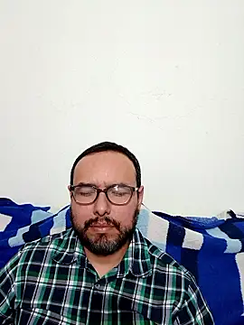 Snapshot of ElSunEagle chatting on 01-16-26, 01:42 ElSunEagle online show from 01-16-26, 01:42