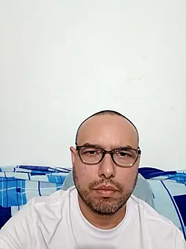 Snapshot of ElSunEagle chatting on 02-08-26, 04:49 ElSunEagle online show from 02-08-26, 04:49