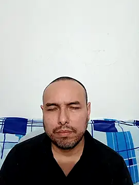 Snapshot of ElSunEagle chatting on 02-12-26, 01:33 ElSunEagle online show from 02-12-26, 01:33