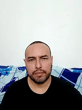 Snapshot of ElSunEagle chatting on 02-16-26, 01:13 ElSunEagle online show from 02-16-26, 01:13