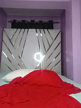 Pretty-queen123 online show from 04-21-26, 10:32