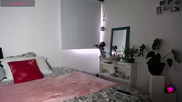 Snapshot of _Lalaa chatting on 10-28-25, 09:50  Lalaa online show from 10-28-25, 09:50