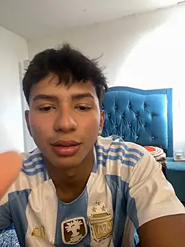 Leonarrrd 01 online show from 10-05-25, 07:56