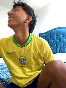 Leonarrrd 01 online show from 10-12-25, 07:35