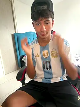 Leonarrrd 01 online show from 12-17-25, 08:15