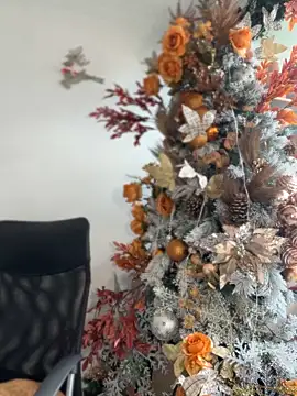 ValerieHilton online show from 12-14-24, 08:29