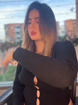 ValerieHilton online show from 01-13-25, 10:45