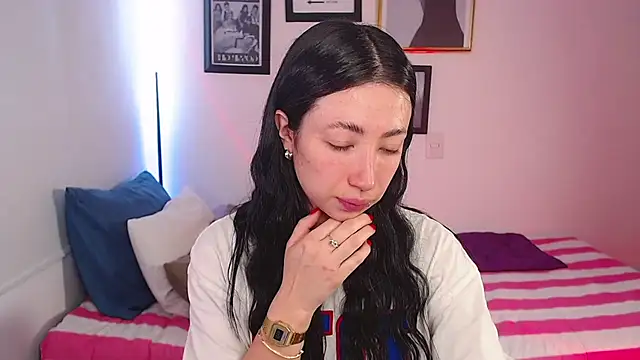 lilyy evanss online show from 02-18-25, 08:03