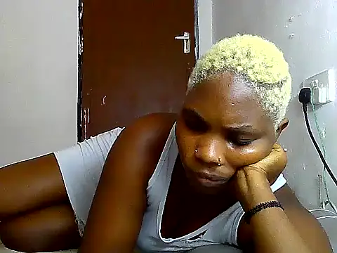 Snapshot of SexyKimberly23 chatting on 11-18-25, 06:40 SexyKimberly23 online show from 11-18-25, 06:40