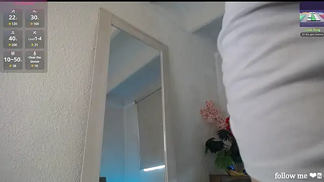 Lucy Princes online show from 02-04-26, 09:42