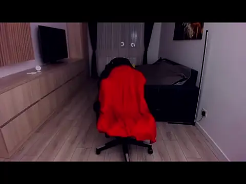 MarisMuscle online show from 03-06-25, 07:43