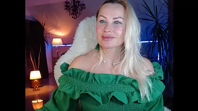 eyesangel22 online show from 12-13-24, 06:21