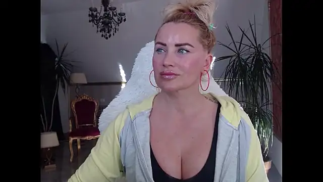 eyesangel22 online show from 01-29-25, 09:23