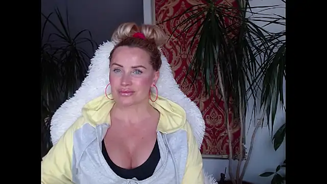 eyesangel22 online show from 02-06-25, 12:05