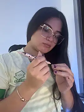 CamilaSofiia online show from 11-30-25, 04:38