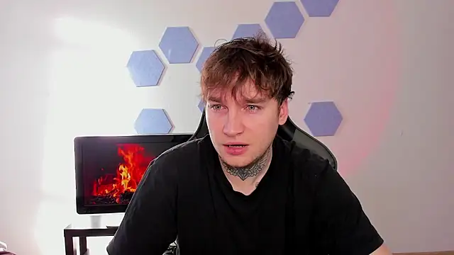 Chris Tyson online show from 11-17-25, 08:42