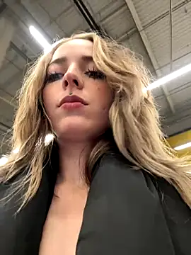 LoraaDoll online show from 11-05-25, 03:45