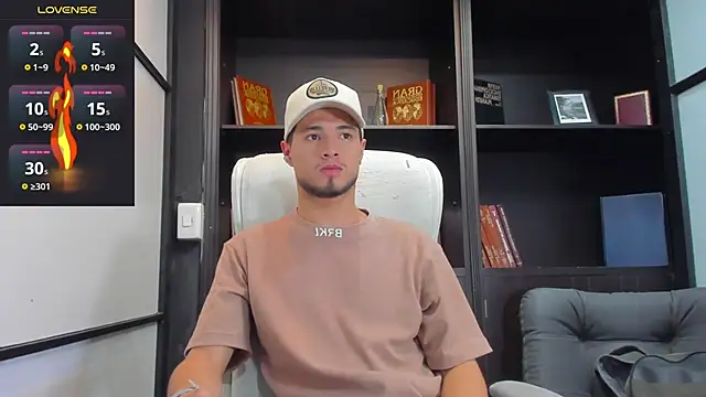 EdwardRoss  online show from 02-28-25, 09:44