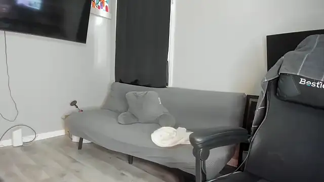 Persiasparadise online show from 10-18-25, 05:03