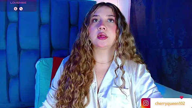 Snapshot of Cherryyquen chatting on 01-18-25, 04:10 Cherryyquen online show from 01-18-25, 04:10
