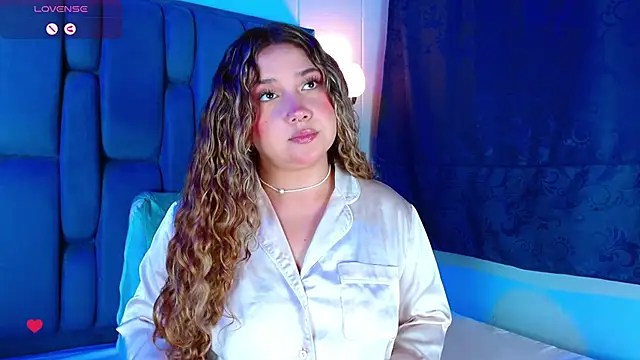 Snapshot of Cherryyquen chatting on 02-08-25, 07:05 Cherryyquen online show from 02-08-25, 07:05