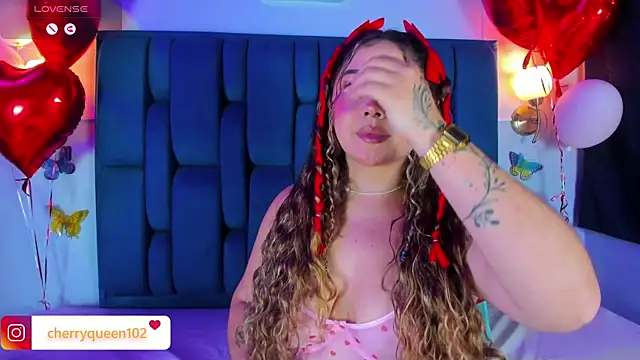 Snapshot of Cherryyquen chatting on 02-14-25, 08:15 Cherryyquen online show from 02-14-25, 08:15