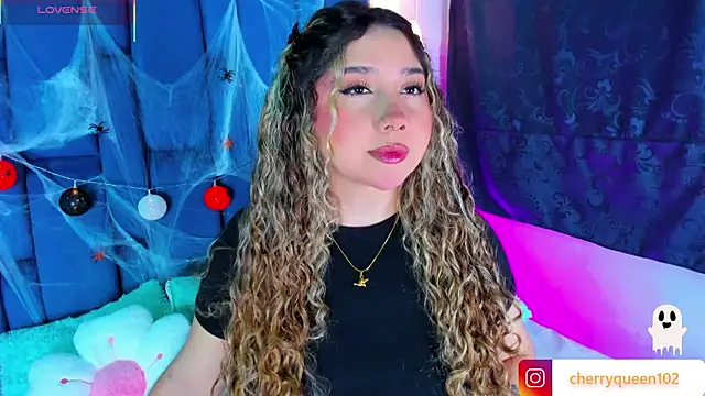 Snapshot of Cherryyquen chatting on 10-17-25, 07:49 Cherryyquen online show from 10-17-25, 07:49
