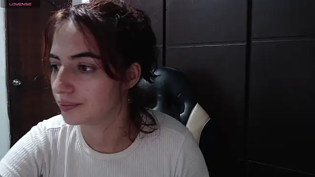 Kate lorens9 online show from 12-18-24, 01:26