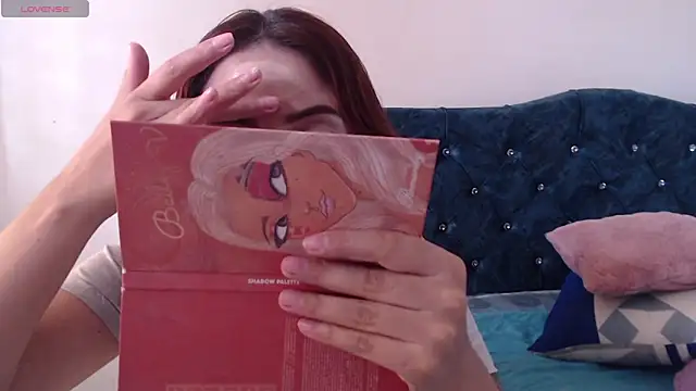 Kate lorens9 online show from 01-21-25, 05:51