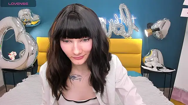 Snapshot of Lili_flowerr chatting on 02-11-25, 02:14 Lili flowerr online show from 02-11-25, 02:14