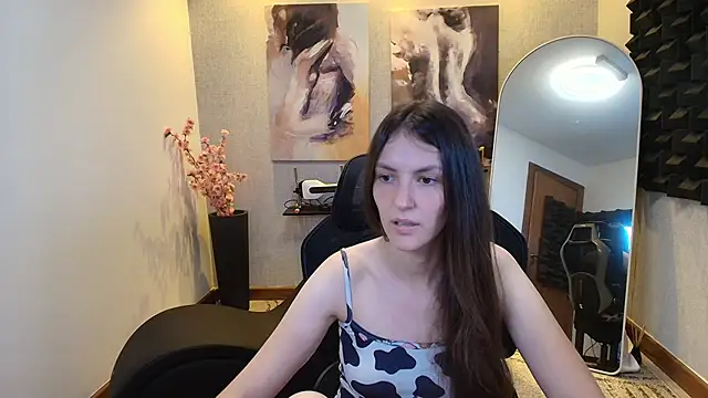 Snapshot of upssnowy chatting on 09-22-25, 11:51 upssnowy online show from 09-22-25, 11:51