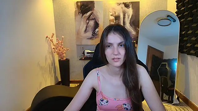 Snapshot of upssnowy chatting on 09-24-25, 01:20 upssnowy online show from 09-24-25, 01:20