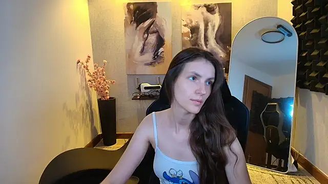 Snapshot of upssnowy chatting on 09-25-25, 11:30 upssnowy online show from 09-25-25, 11:30