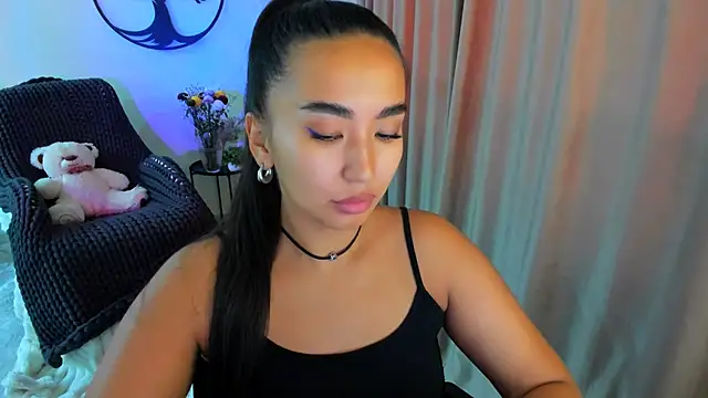 worldofkim online show from 11-05-25, 05:07