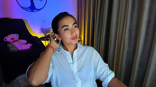 worldofkim online show from 11-25-25, 04:34