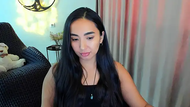 Snapshot of worldofkim chatting on 02-10-26, 11:03 worldofkim online show from 02-10-26, 11:03