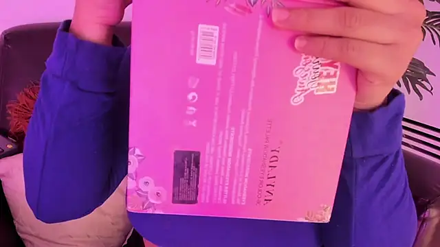 Snapshot of Miia_Thompsonn chatting on 01-17-25, 03:12 Miia Thompsonn online show from 01-17-25, 03:12