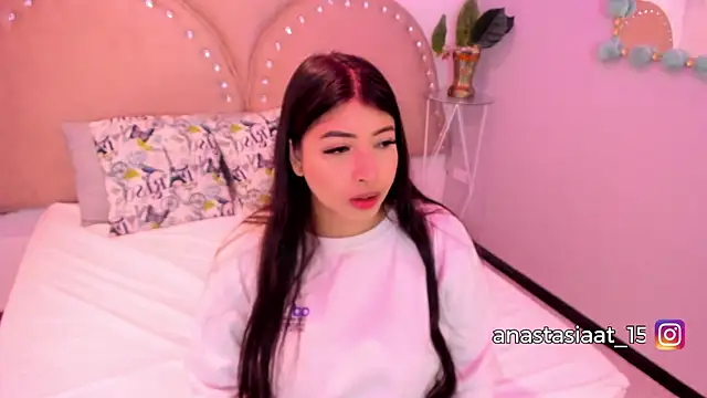 Miia Thompsonn online show from 12-03-25, 03:36