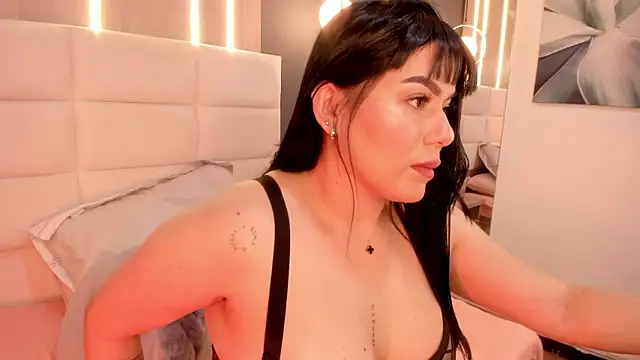 Miah gomez  online show from 01-11-25, 07:05