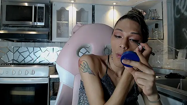 cristinaa oz online show from 02-15-26, 07:10