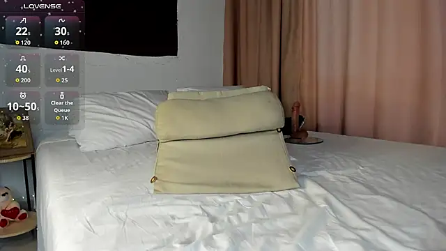 Loren moreno online show from 11-29-25, 01:52