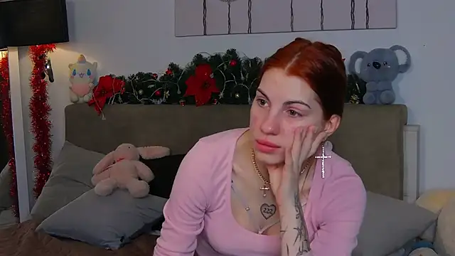 CassKiera online show from 12-14-25, 05:46